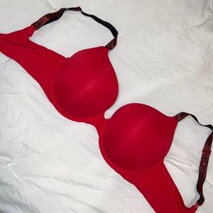 Victoria’s Secret Red T-Shirt Push Up Bra